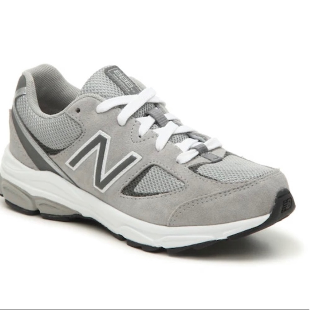 New Balance 888 v 2